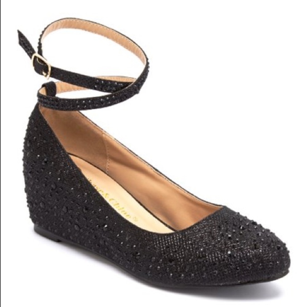 Chase Chloe Black Studded Wedge